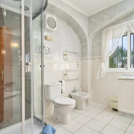 Casa Rosa Burriana Villa Nerja